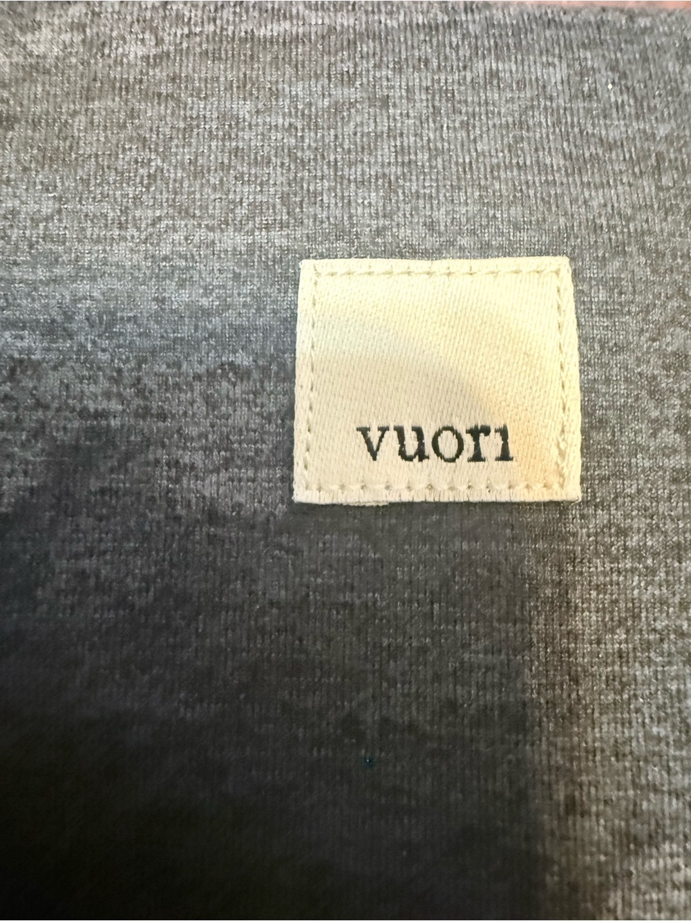 Vuori women’s biker shorts with pocket small - Picture 2 of 4